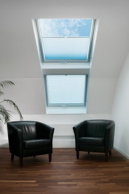 Plissee-Vorhänge - MHZ - Dachfenster - Die Gardine Brühl - Nils Jansen - Raumausstattung